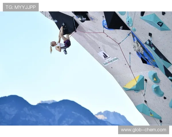 深圳攀岩队在极限运动世界杯积分榜中以99分稳居第一名 深圳攀岩队在极限运动世界杯积分榜中以99分稳居第一名