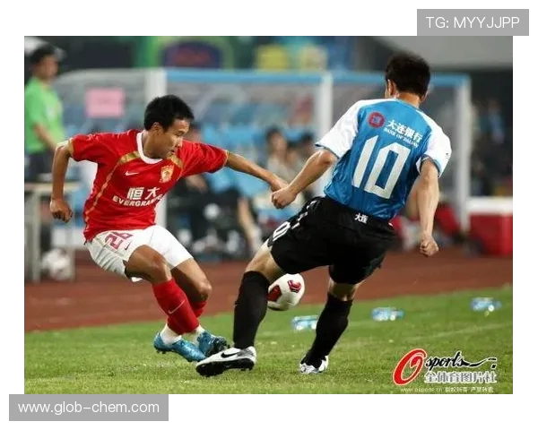 2011年实德与恒大巅峰对决回顾：足球历史上的经典瞬间与战术较量