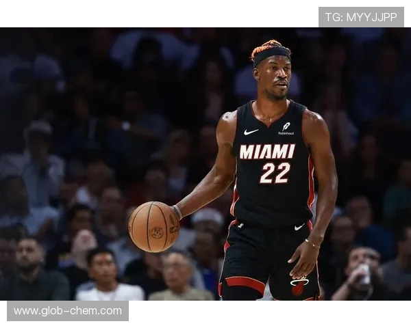 吉米巴特勒带领热火重返巅峰展现领袖风范与不屈精神