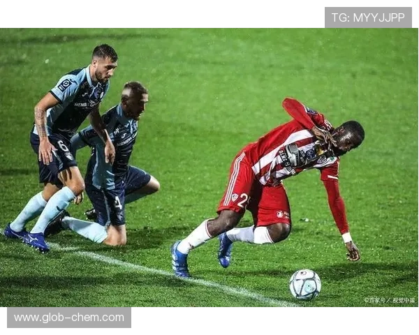 巴恩斯利主场迎战西布朗姆全力争胜的激烈对决