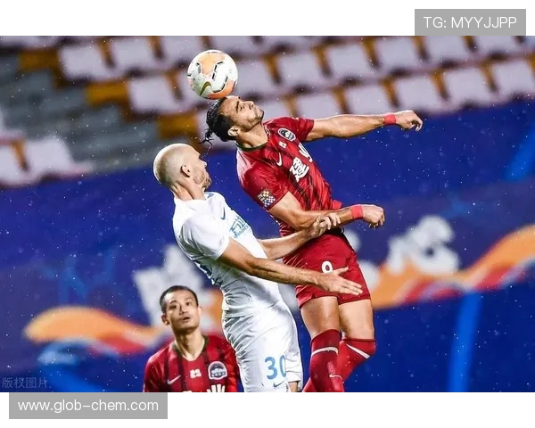 布莱顿与维拉激战正酣比分揭晓引发球迷热议