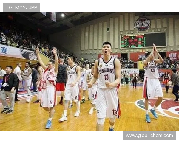 广州龙狮迎战福建队期待精彩对决与激烈角逐的篮球盛宴