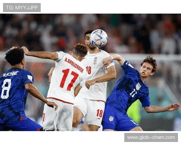 柏斯波利斯与棉农的激烈对决揭示伊朗足球的魅力与竞争力 柏斯波利斯与棉农的激烈对决揭示伊朗足球的魅力与竞争力