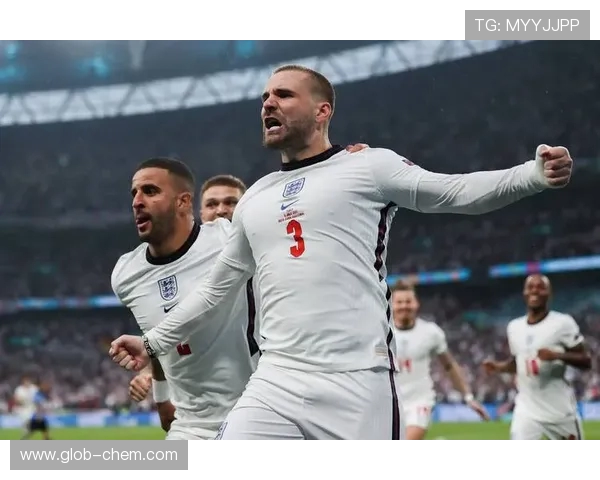 英格兰与意大利对决分析及大小球投注策略探讨 英格兰与意大利对决分析及大小球投注策略探讨