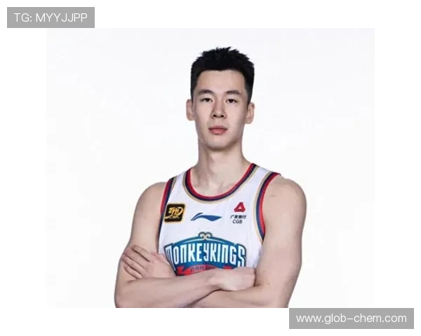 郭昊文：从篮球新星到职业生涯的辉煌转折与未来展望