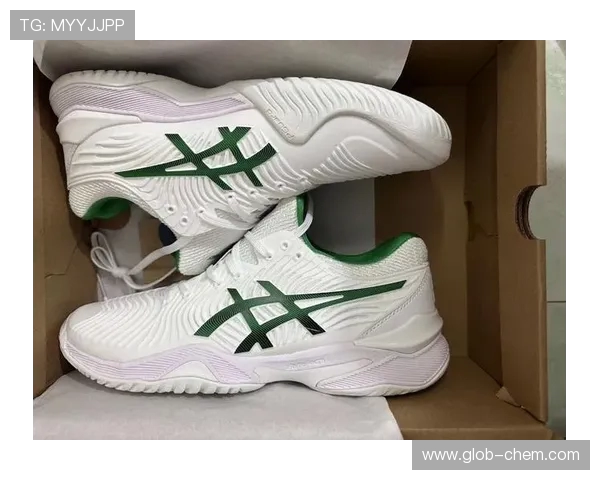 网球装备选购指南:如何挑选适合你的高性能网球鞋 网球装备选购指南:如何挑选适合你的高性能网球鞋